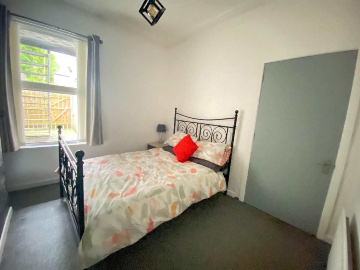 Cheap & Cheerful Apartment Near Bangor Marina エクステリア 写真
