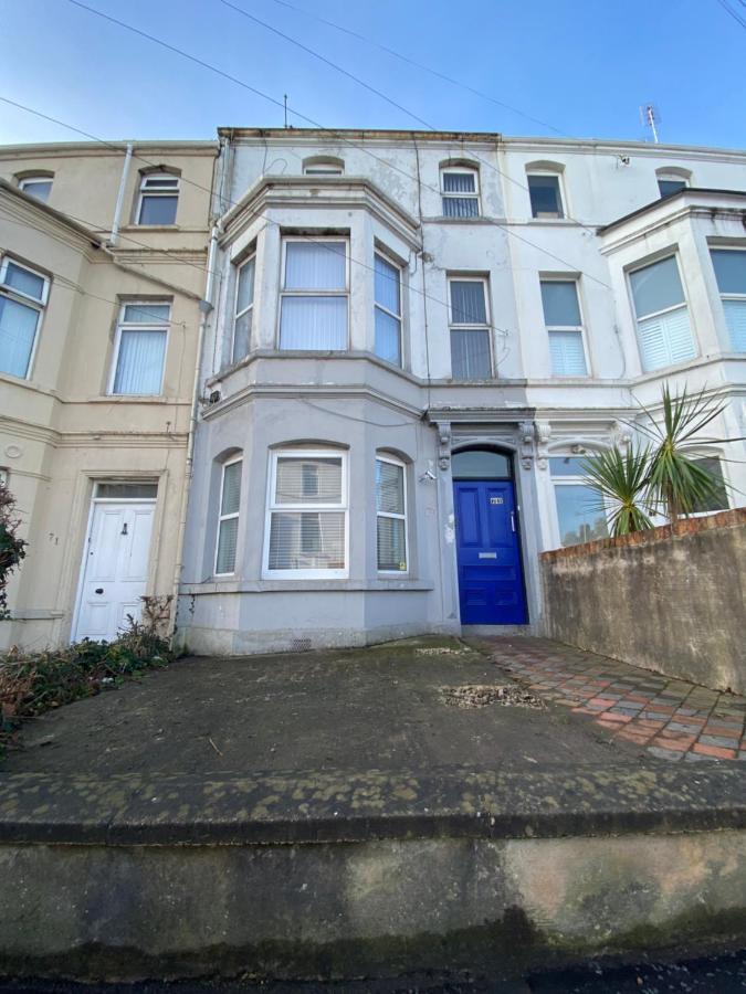 Cheap & Cheerful Apartment Near Bangor Marina エクステリア 写真